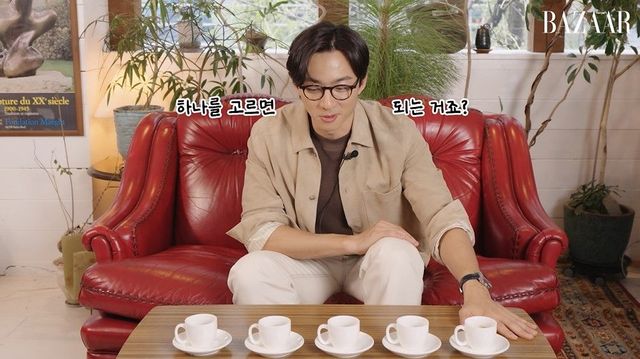 블라인드 테스트 중인 엄보람. 하퍼스 바자 유튜브 캡처. 