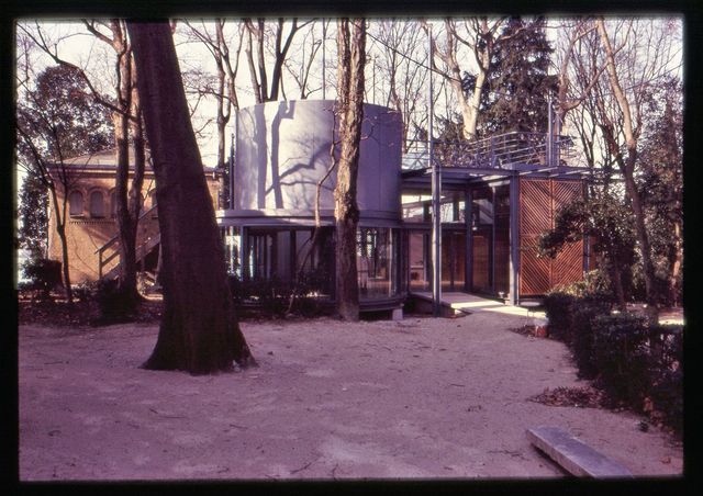 한국관 준공 당시 전경 ⓒ 만쿠조&세레나 건축사무소. 한국문화예술위원회 아르코예술기록원 제공. 