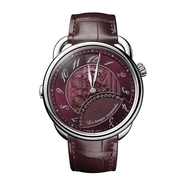  ‘아쏘 르 땅 서스팡뒤’ 워치. 