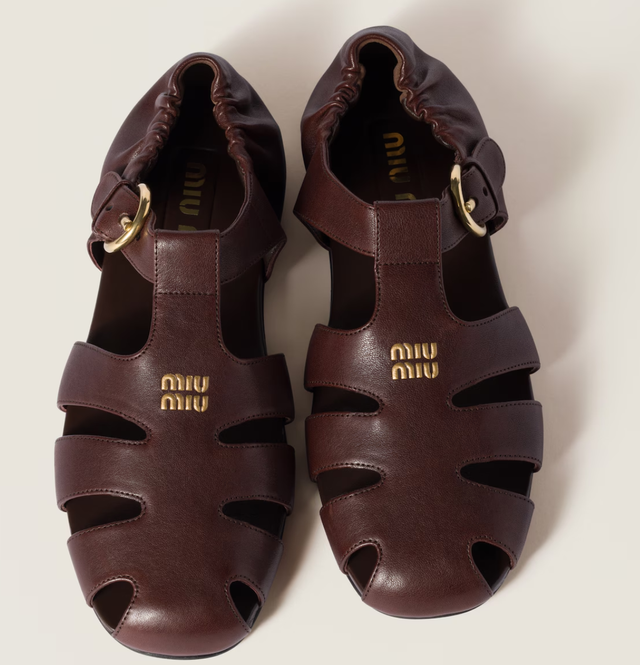 미우미우 루슈 나파 가죽 피셔맨 샌들 153만원