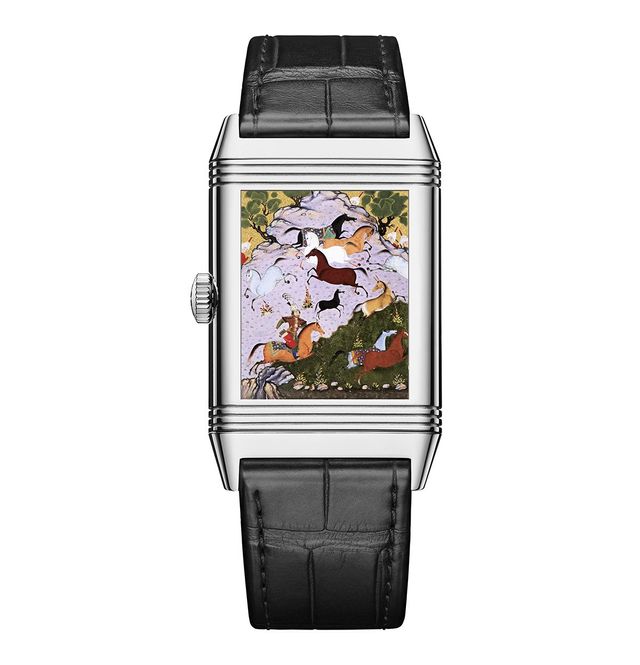  ‘리베르소 트리뷰트 에나멜’ 워치는 Jaeger-LeCoultre. 