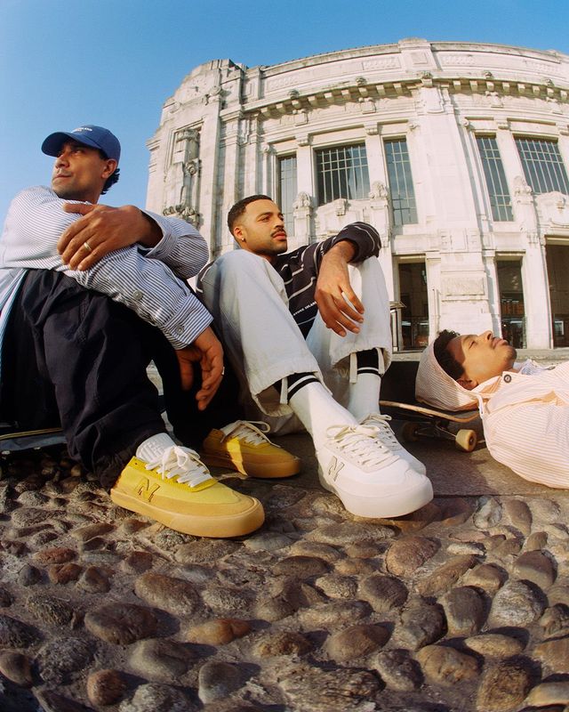 스톤 아일랜드 X 뉴발란스272, 24만원 