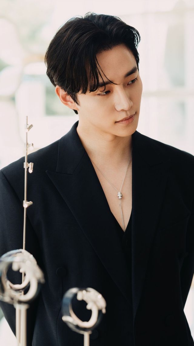 멋진건 가까이서! 사진/피아제 