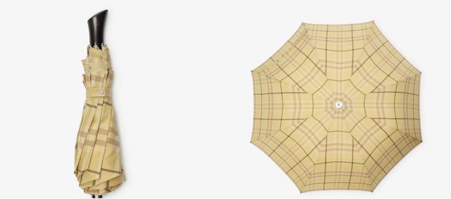 버버리 체크 접이식 우산, 91만원 