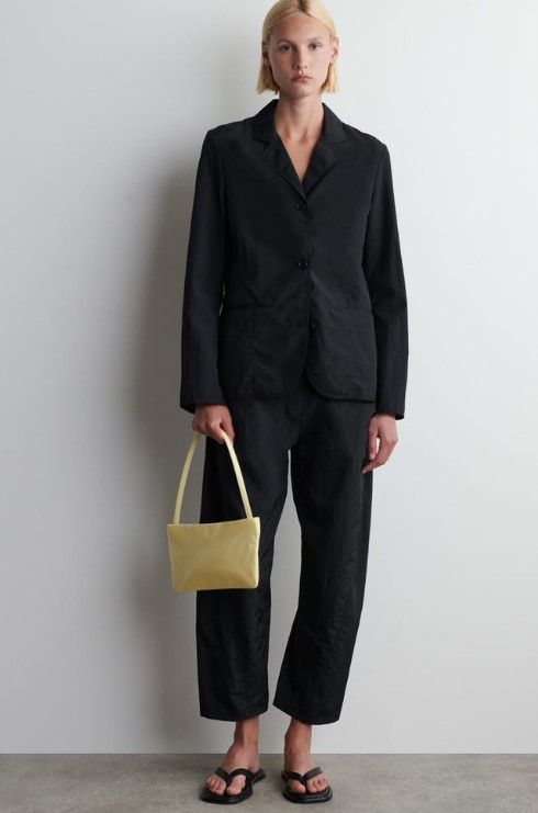 코스 아카이브 숄더백, 나일론 6만9천원 