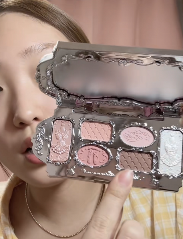 사진/ tiktok flowerknowofficial, tiktok so_bing