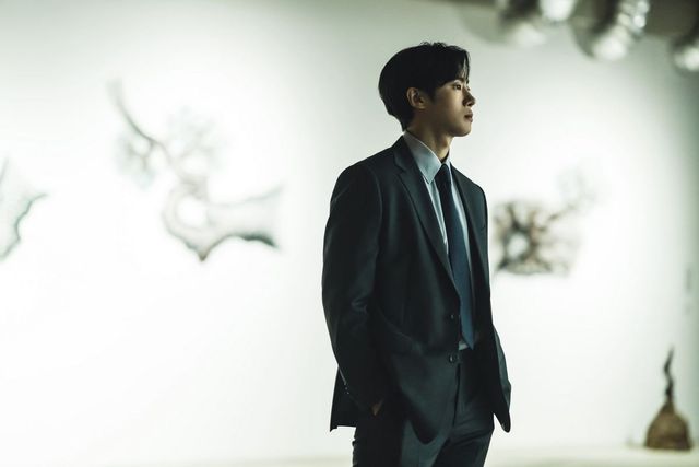 넷플릭스 시리즈 〈광장〉 스틸