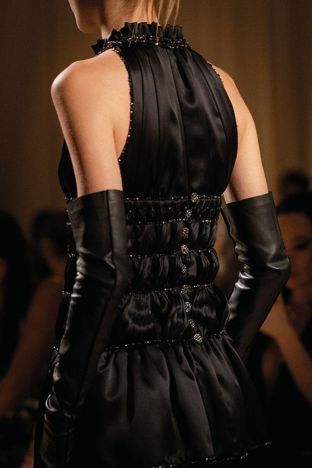 뒤태마저 아름다운.