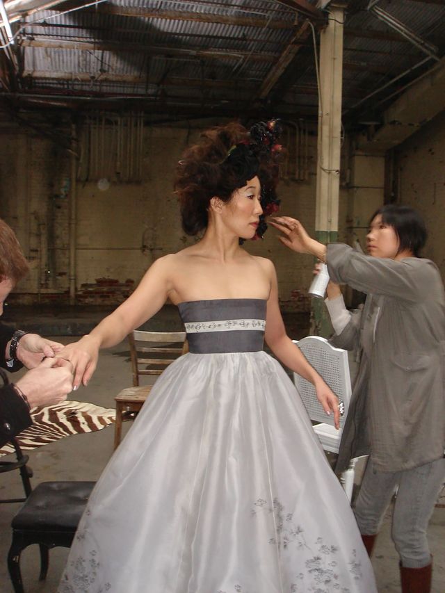 산드라 오와 함께 한국의 전통 문화를 재해석한 화보 촬영을 진행했다.