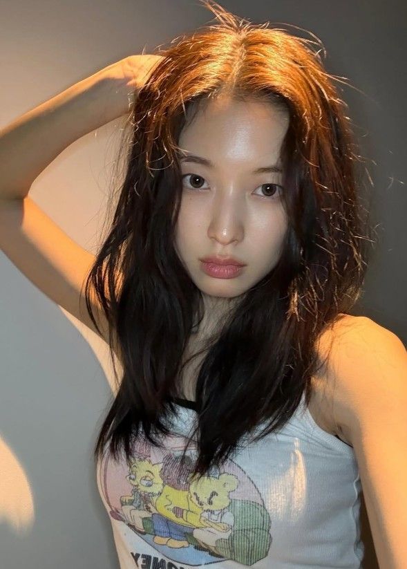 사진 / 아린 인스타그램(@ye._.vely618)