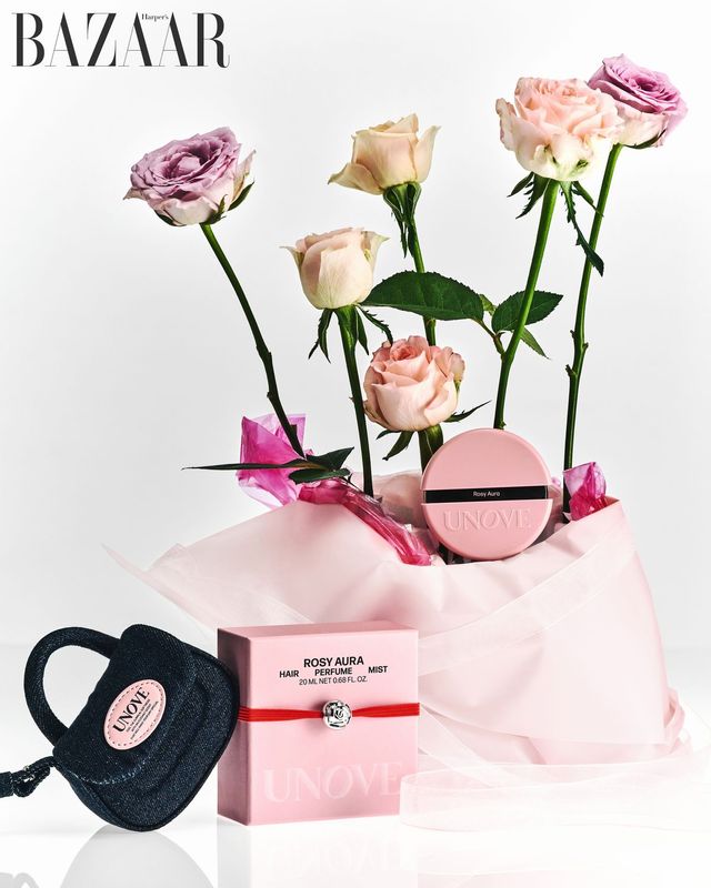 카카오톡 선물하기에서 만날 수 있는 어노브 헤어퍼퓸 기프트 세트. 스페셜한 박스 포장은 물론이고, 데님 백참 키링도 함께 증정된다. 