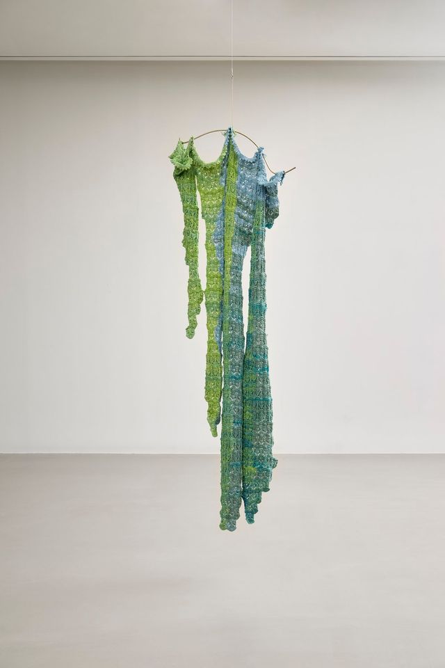 김보경, '양손의 호흡-넝쿨 기둥'