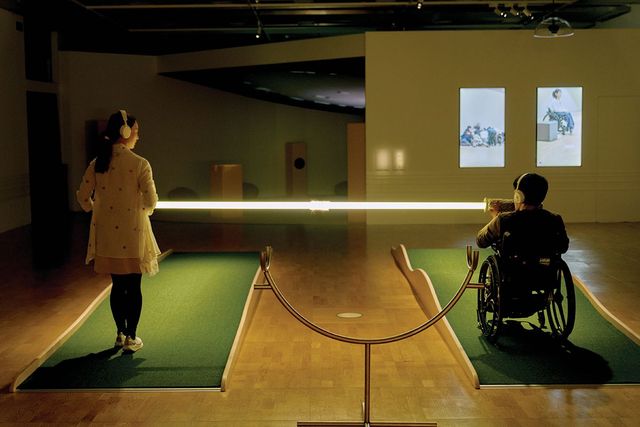 송예슬, 〈아슬아슬〉, 2025, 인터랙티브 설치, 가변크기, 국립아시아문화전당 제작 지원.