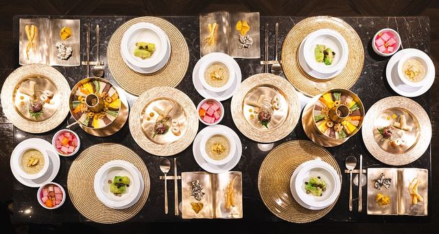 청와대 출신 셰프가 선보이는 정통 한식 디너 코스.