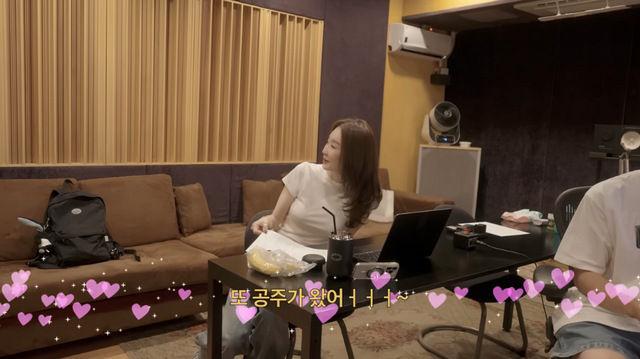 강민경의 유튜브에 출연한 장원영