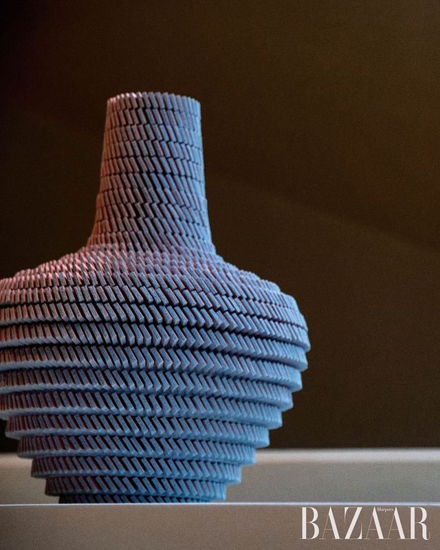 배세진, 〈Waiting for Godot 289211-292183〉, 2019, Stoneware clay, 360x360x460mm. Courtesy of Sejin Bae.