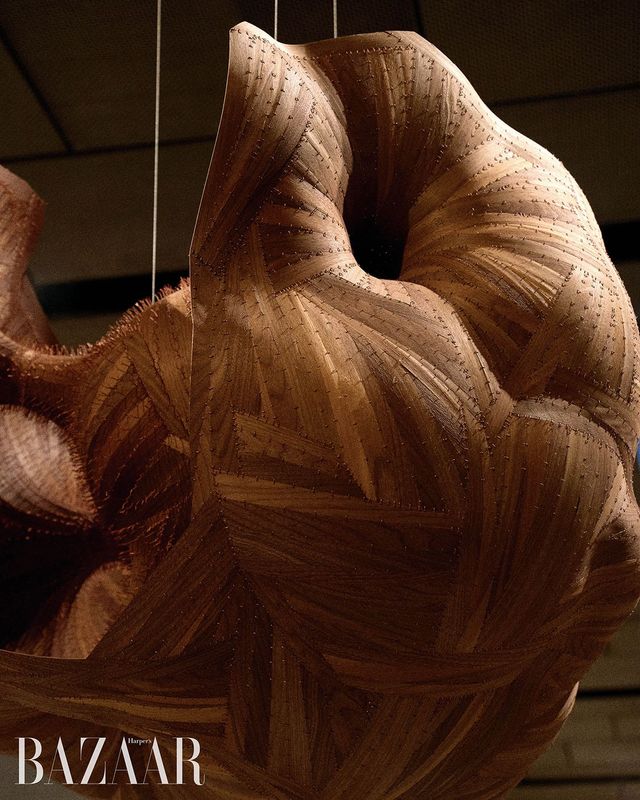 김희찬, 〈Untitled #18〉, 2024, Walnut, copper wire, 1040x1090xH 1030mm. Courtesy of Charles Burnand Gallery.