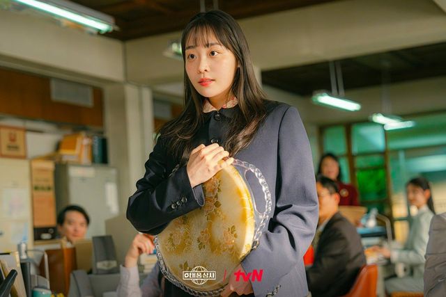 tvN 새 토일드라마 〈태풍상사〉 스틸