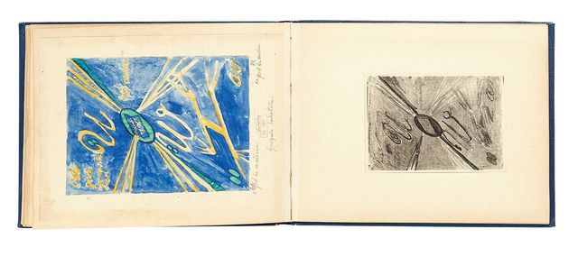 〈청색 화첩 제1권: 태초의 혼돈〉, 연도 미상, 천으로 제본한 책 속 종이에 사진, 연필, 수채, 17x23cm. 힐마 아프 클린트 재단 제공. HaK 1171.