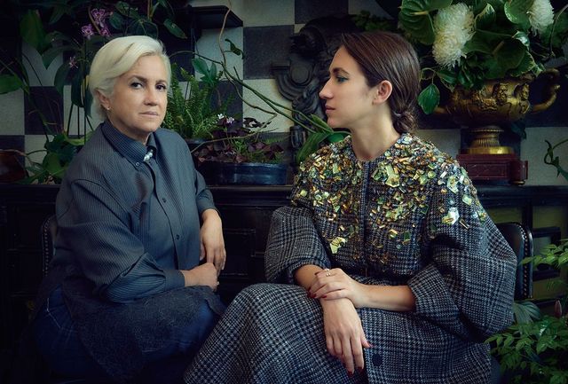 실비아 벤투리니 펜디(좌)와 델피나 델레트레즈 펜디. 세계적인 주얼리 디자이너인 델피나는 실비아의 오른팔로 4세대 펜디 가문의 주요한 여성들 중 한 명이다.