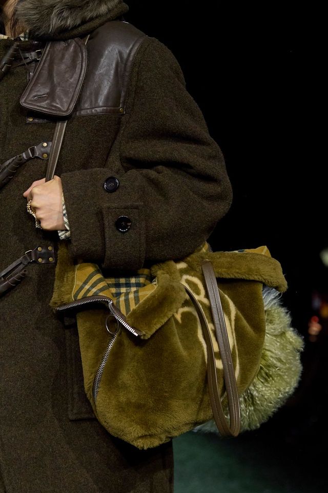 버버리 2024 가을·겨울 컬렉션 