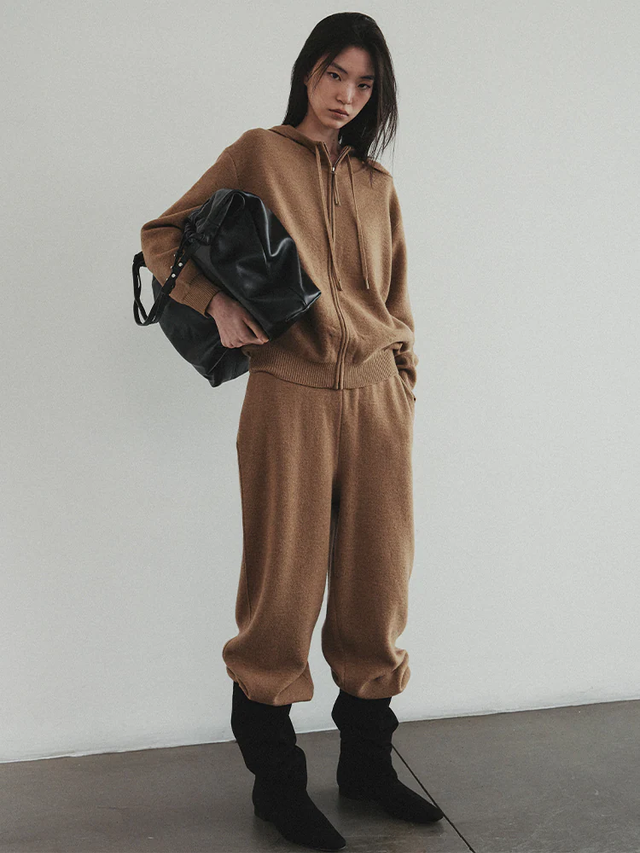 KUHO 울 니트 조거 팬츠 50만원대(출처: 브랜드 제공)