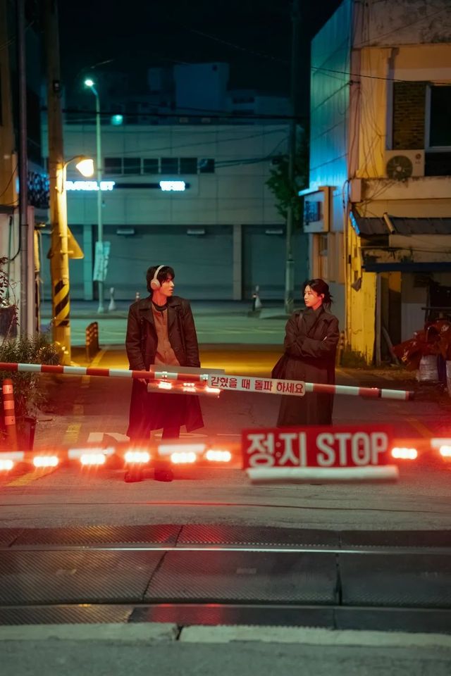 JTBC 새 토일드라마 〈모두가 자신의 무가치함과 싸우고 있다〉 스틸