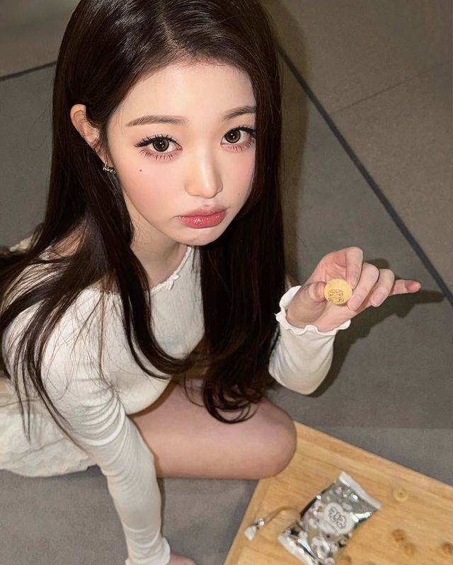 사진/ 장원영 @for_everyoung10