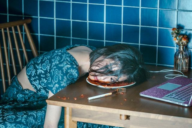 넷플릭스 시리즈 〈아무도 없는 숲속에서〉 스틸