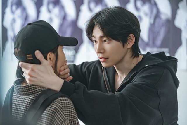 최수영과 김재영 / ENA 월화드라마 〈아이돌아이〉 스틸