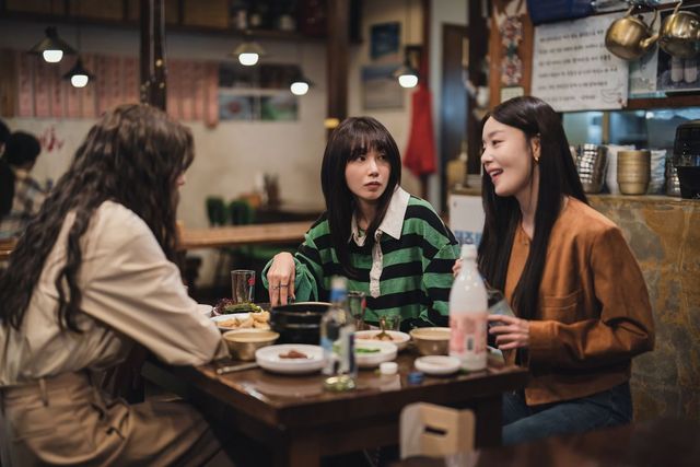 티빙 시리즈 〈술꾼도시여자들〉 스틸