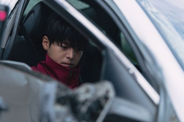 디즈니+ 시리즈 〈블러디 플라워〉 스틸