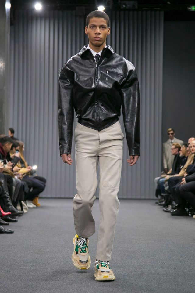 발렌시아가 2017 F/W 맨즈 컬렉션