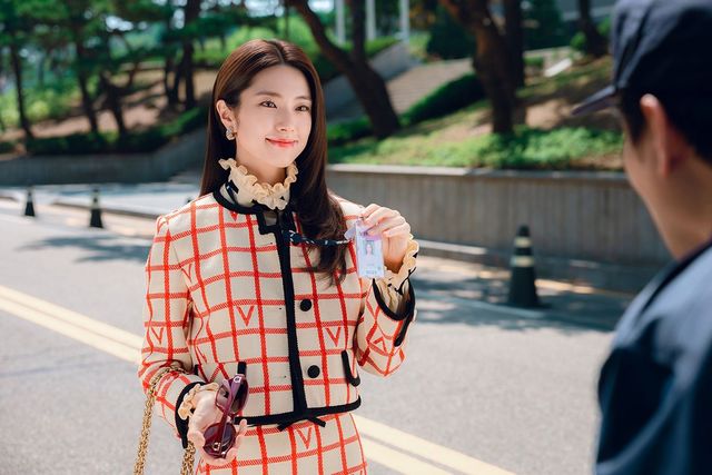 넷플릭스 시리즈 〈이런 엿 같은 사랑〉 스틸