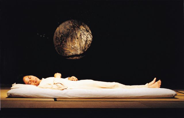 〈잠자는 남자〉