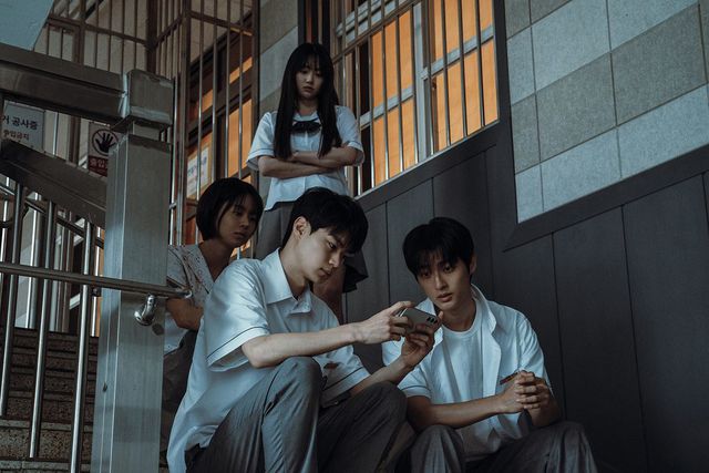 넷플릭스 시리즈 〈기리고〉 스틸