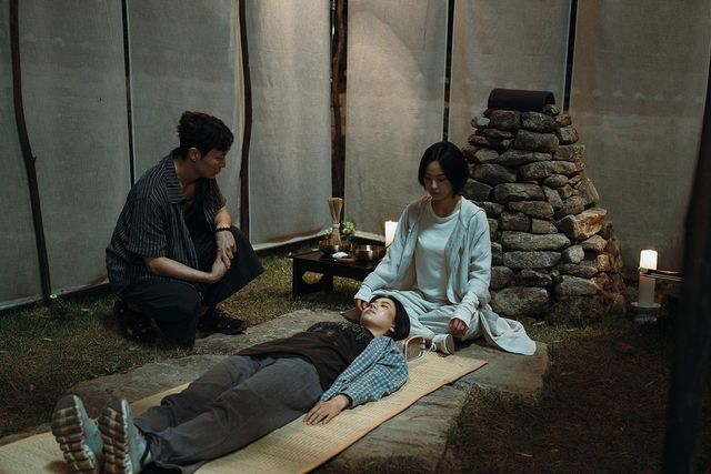 넷플릭스 시리즈 〈기리고〉 스틸