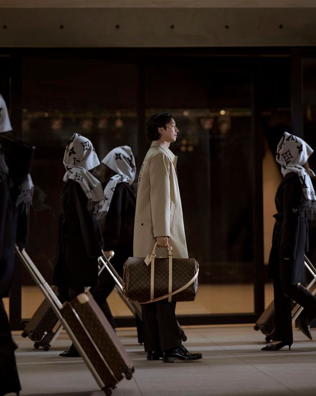 루이 비통 모노그램 탄생 130주년 기념 ‘Spirit Of Travel’ 프로젝트에 함께한 공유.