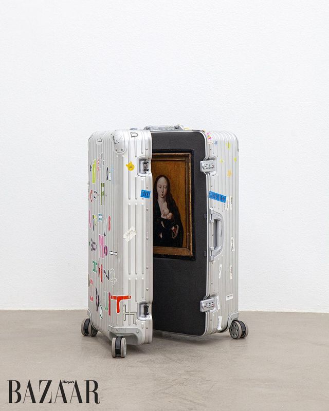 얀 보, 〈나와 무관한 자궁에서 태어나다〉.