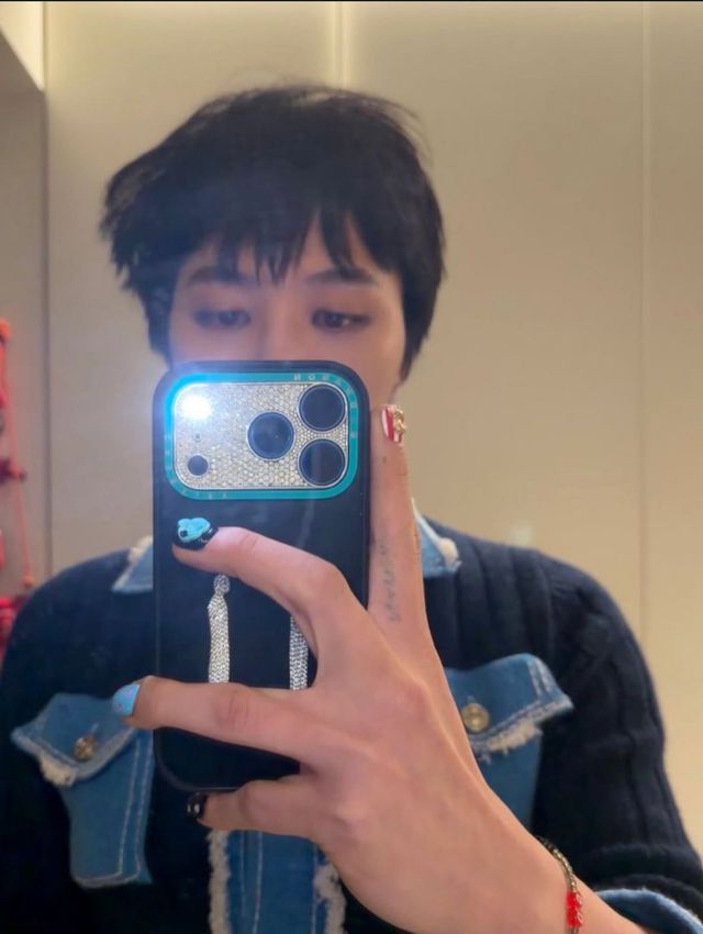 사진/ 지드래곤 @xxxibgdrgn 