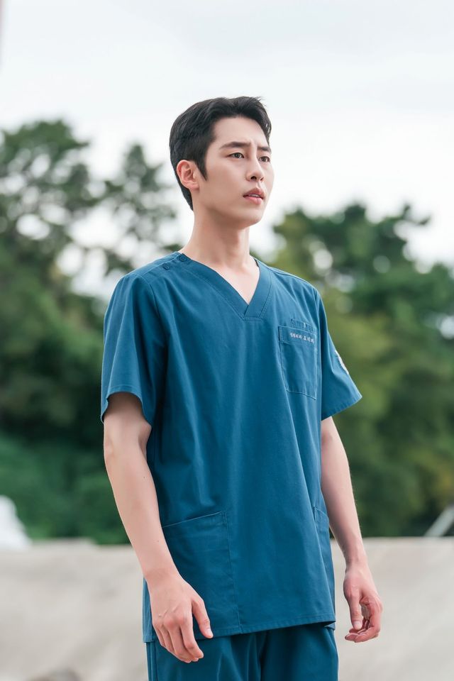 ENA 월화드라마 〈닥터 섬보이〉 스틸