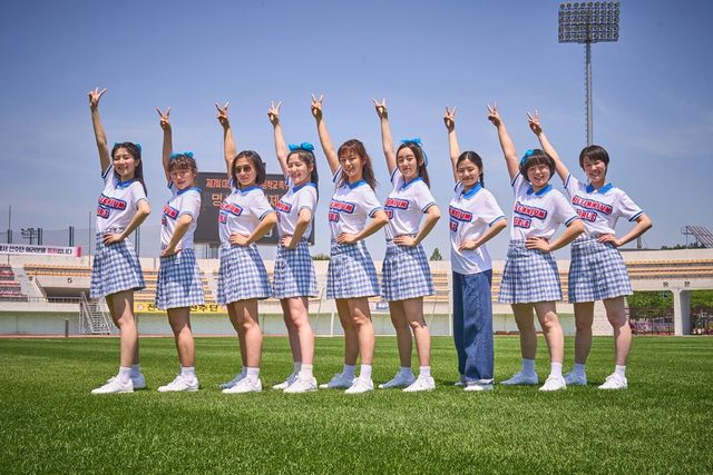 좌측부터 이한주, 백하이, 박효은, 조아람, 이혜리, 박세완, 최지수, 권유나, 염지영