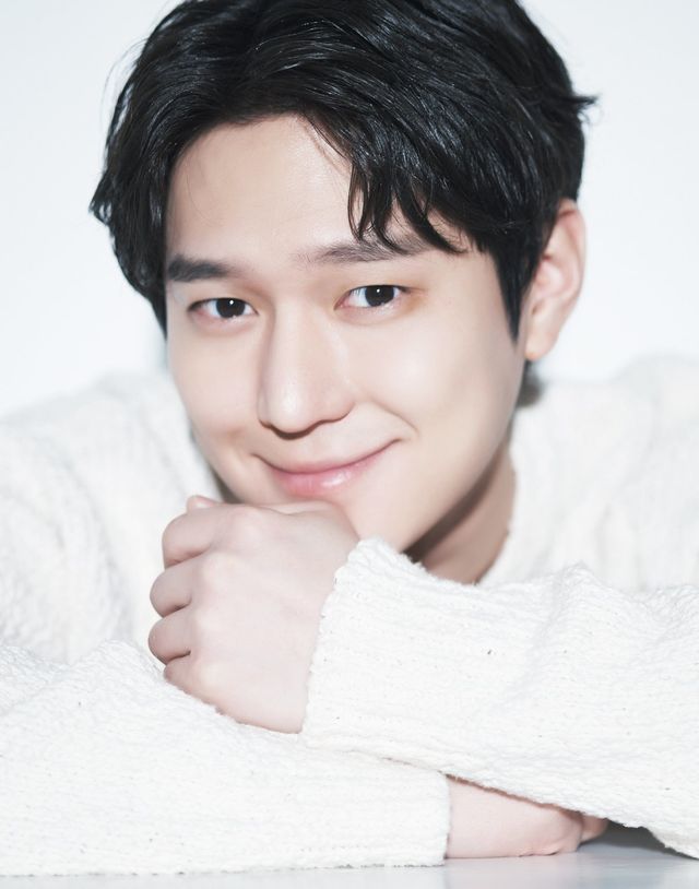 계속&nbsp;‘입금 후, 후, 후’다. SNS 황태자를 넘어 이젠 광고계 ‘찐’ 블루칩으로 거듭난 고경표다. 사진제공|씨엔엘컴퍼니