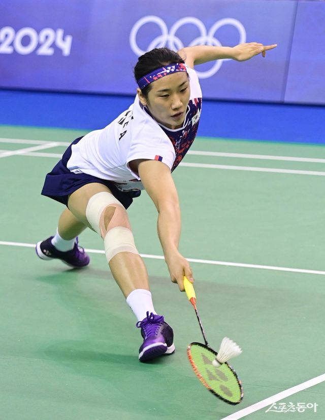 안세영이 2024파리올림픽 이후 첫 국제대회 금메달을 목에 걸었다. 24일 중국 선전아레나에서 열린 가오팡제와 2024중국마스터스 여자단식 결승에서 게임스코어 2-0으로 이겨 우승했다. 스포츠동아DB