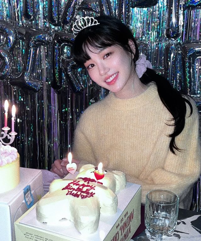 사진출처=이유비SNS