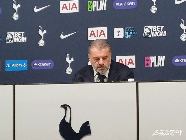 엔제 포스테코글루 토트넘 감독이 4일(한국시간) 토트넘 홋스퍼 스타디움에서 끝난 애스턴 빌라와 EPL 10라운드 홈경기 직후 공식기자회견에서 손흥민이 표출한 불만에 대해 언급하고 있다. 런던｜남장현 기자