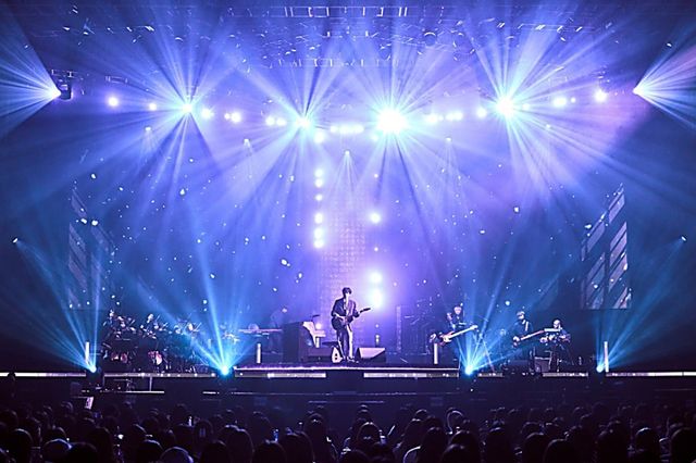 [사진 = 웨이크원 제공]