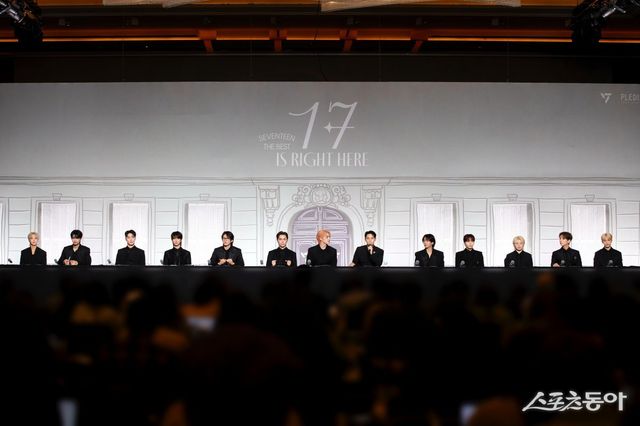 그룹 세븐틴(SEVEVTEEN)이 29일 서울 영등포구 여의도 콘래드호텔에서 열린 베스트 앨범 ‘17 IS RIGHT HERE(세븐틴 이즈 라이트 히어)‘ 발매 기념 기자간담회에 참석했다. 김민성 기자 marineboy@donga.com