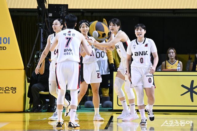 BNK 선수들. 사진제공｜WKBL