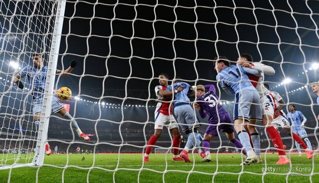 토트넘 홋스퍼의 자책골 모습 사진=게티이미지코리아